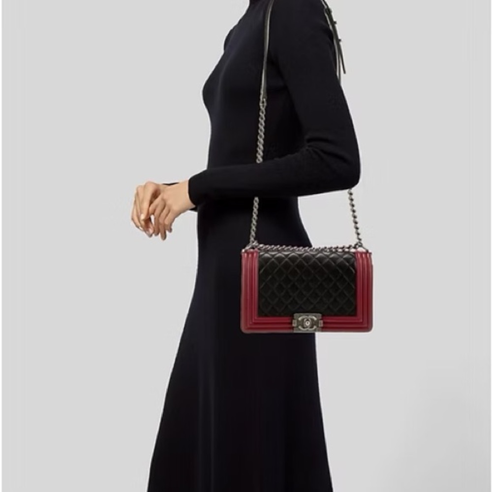Chanel medium boy bag Quilted Black and red Chain Shoulder Bag